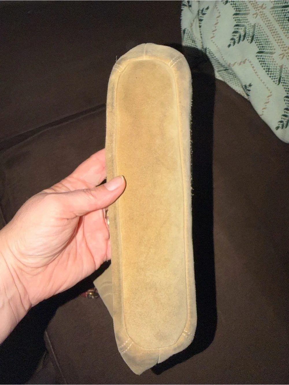Vintage Coach Hamptons 7472 suede hobo bag, beige with a buckle closure